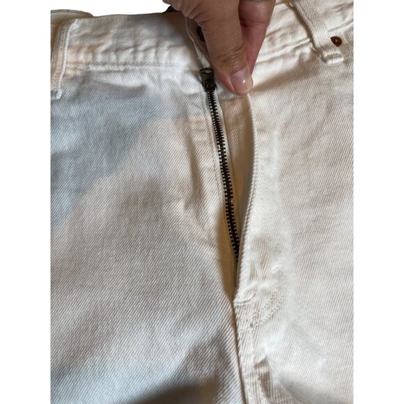 Abercrombie & Fitch Annie High Rise White Distressed Denim Shorts Size 32/14 - Picture 4 of 5